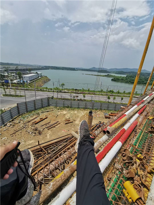 洮南市作业中发生设备损坏或人员意外，责任怎么划分？